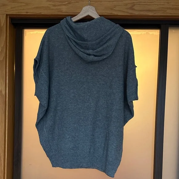 Wool Gray Knit Hoodie - Picture 7 of 9